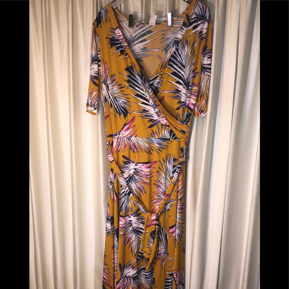 Plus Size Short Sleeve Maxi Dress